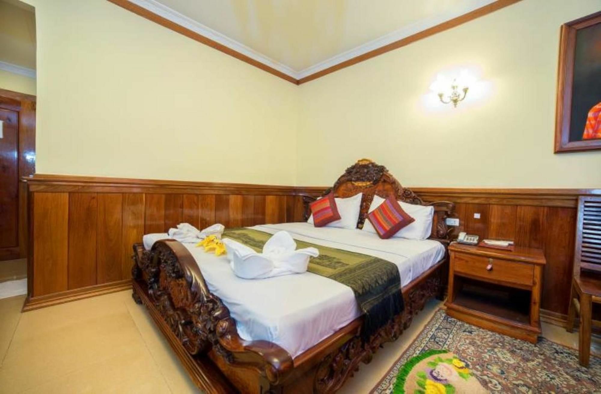 Banan Hotel Battambang Eksteriør bilde